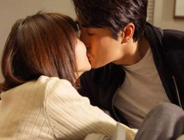 杨玏|网友们以为两人官宣了！《一年之痒》官宣定档，毛晓彤杨玏再合作