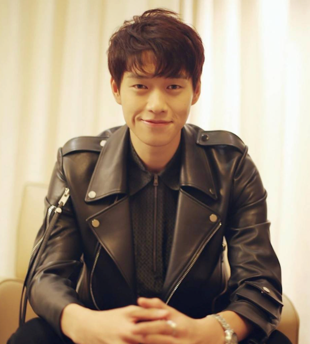 郑爽|媒体揭秘天价片酬套路 演员高片酬致＂五毛特效＂频现