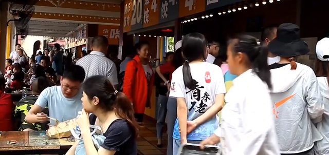 游客|干得漂亮！重庆一景区商家涨价1元，被罚1000元