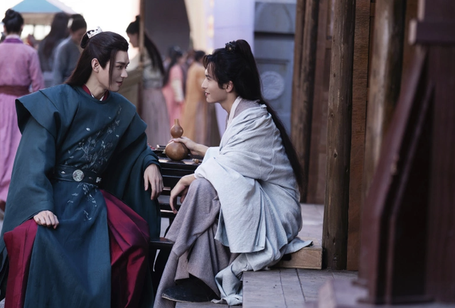 张哲瀚|龚俊为张哲瀚庆生 戏外互动让粉丝大呼：“等一早上值了！”