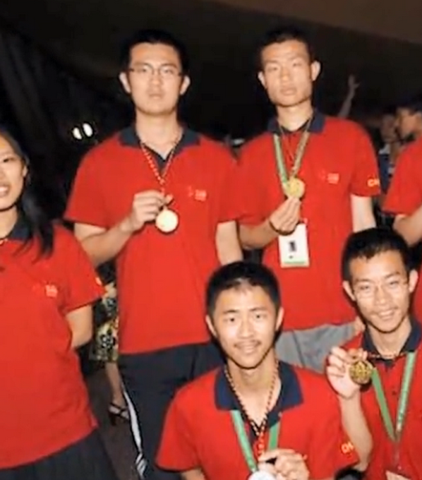 北大|北大数学大神手提馒头矿泉水受访 学霸的世界我们不懂