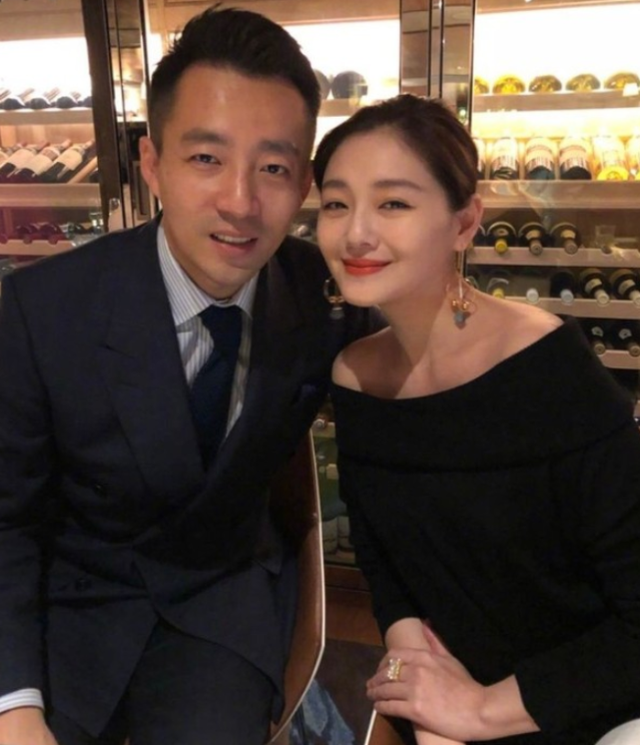 具俊晔|大S妈妈透露大S仍在生气,汪小菲和张兰打电话向她求救