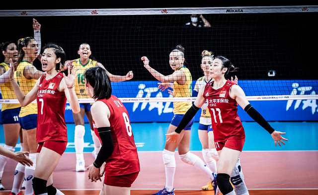 得分能力|四连败结束！中国女排3-2逆转击败巴西，张常宁爆发轰36分