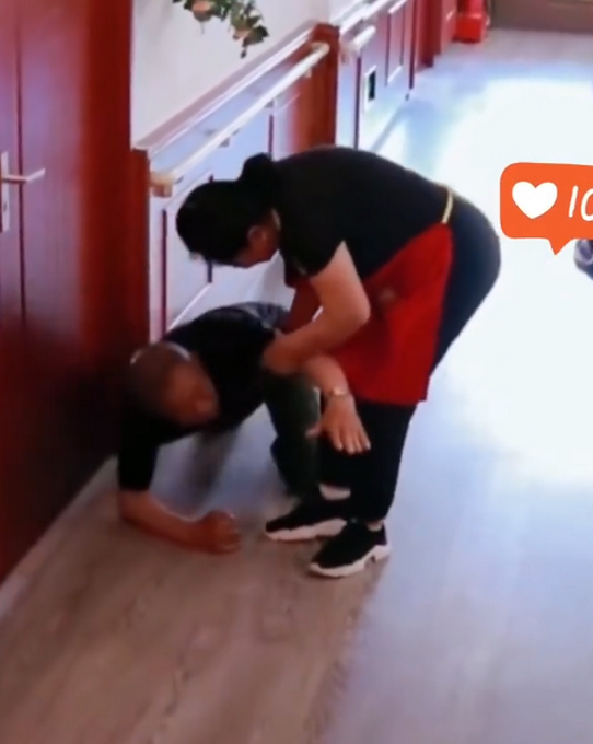 山竹|泪目！患病老兵误把山竹当炸弹飞扑压住，网友：令人肃然起敬的本能