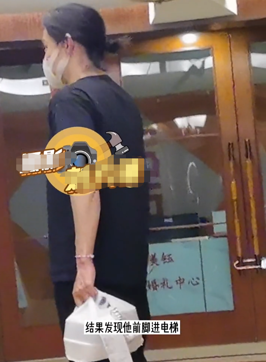 尹正|多次行程重合，尹正陈都灵疑似恋情曝光！网友：感觉差辈了