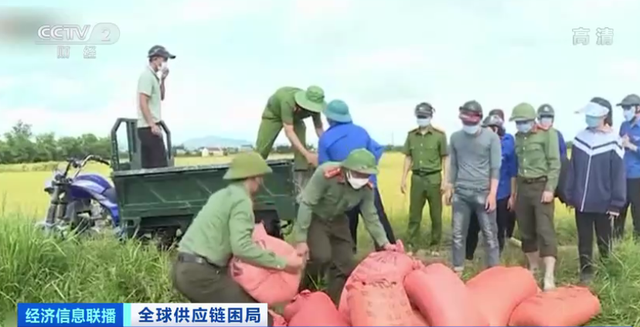 炸鸡翅|美国肯德基无鸡可炸 英国焚活猪,倒牛奶 疫情冲击食品行业